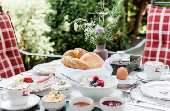 Zimmer mit Frühstück auf der Terrasse - Landhaus Steiner